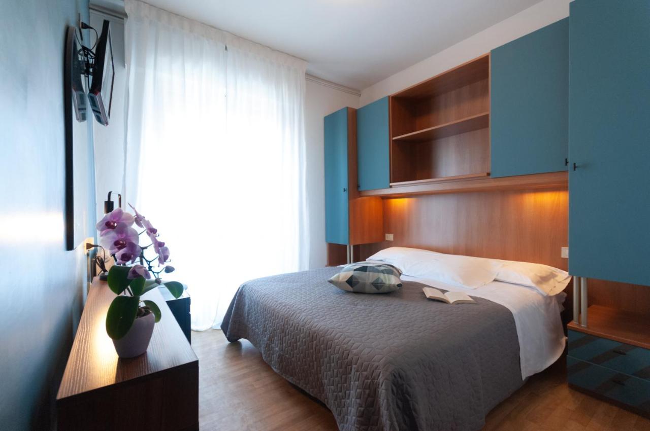 Hotel Crystal Каорле Экстерьер фото